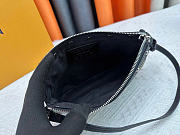 Louis Vuitton LV x TM Pochette Black Accessoires 22x13x4cm - 5