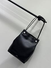 Loewe Pebble Hobo Supple Calfskin Black 27.5x11.5x40cm - 6