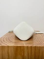 Loewe Pebble Bucket White Bag 20x16x16cm - 6