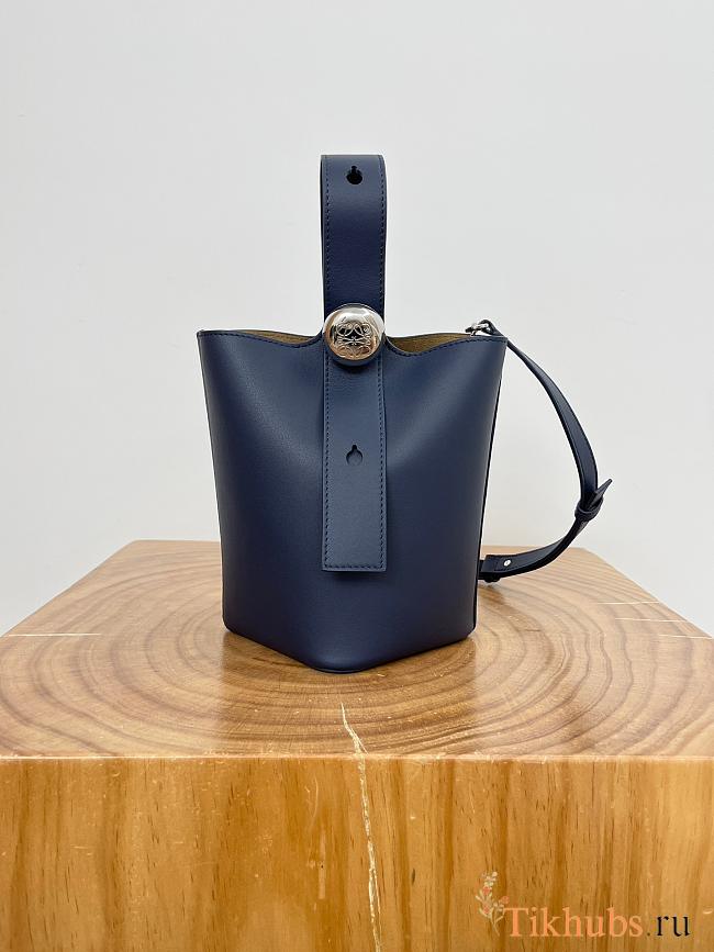 Loewe Pebble Bucket Navy Blue Bag 20x16x16cm - 1