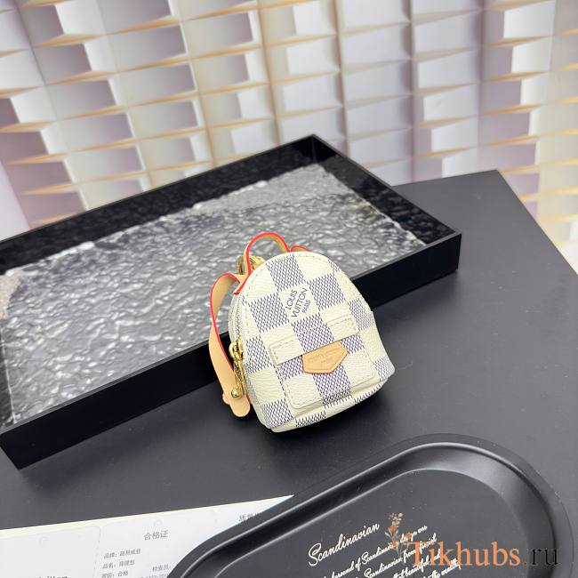 Louis Vuitton LV Key Chain 02 - 1