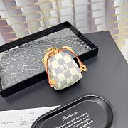 Louis Vuitton LV Key Chain 02 - 5