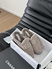 Chanel Slides 01 - 3