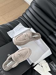 Chanel Slides 01 - 2