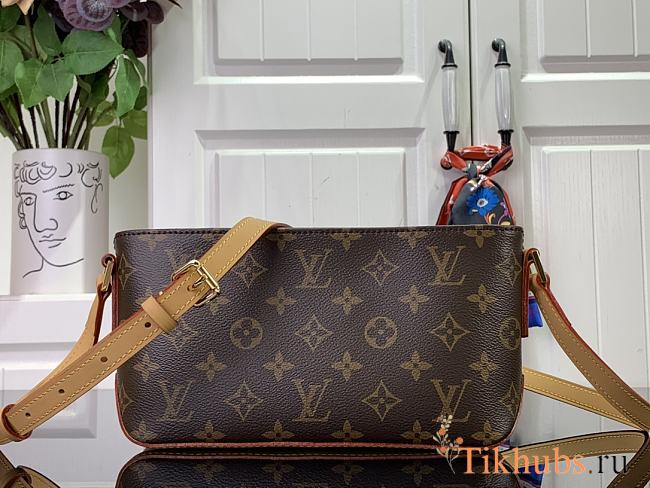 Louis Vuitton LV Trotteur Monogram Shoulder Bag 25x13x7.5cm - 1