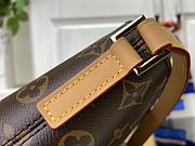 Louis Vuitton LV Trotteur Monogram Shoulder Bag 25x13x7.5cm - 4