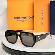 Louis Vuitton LV Clash Pilot Sunglasses - 2