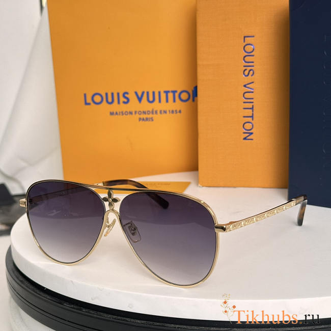 Louis Vuitton LV Pilot Sunglasses - 1