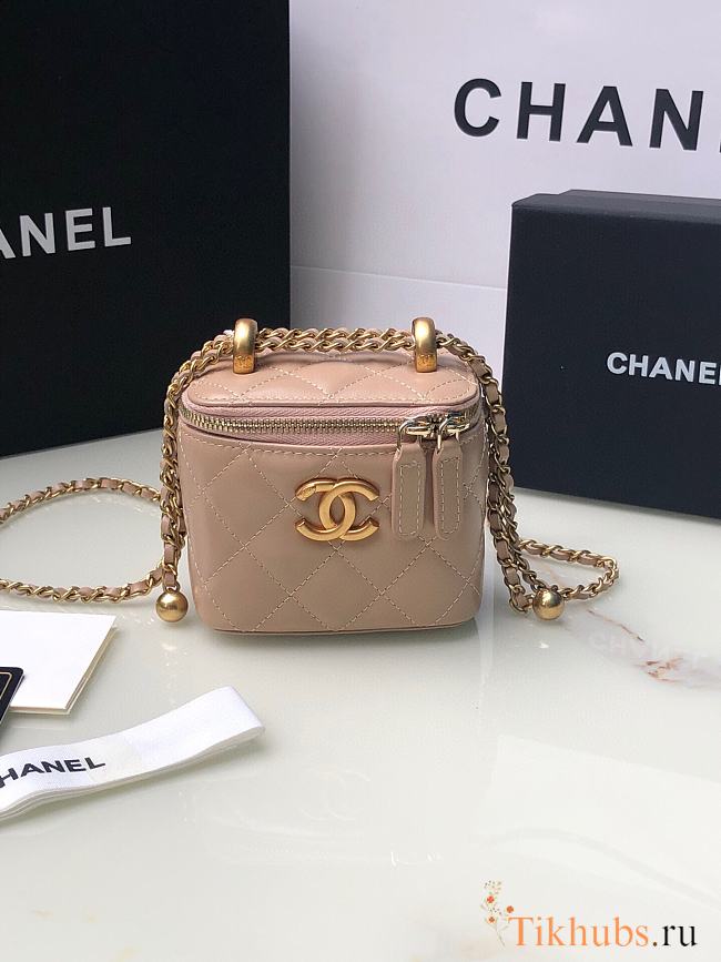 Chanel Mini Vanity Case Pink Lambskin 11x8.5x7cm - 1