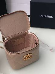 Chanel Mini Vanity Case Pink Lambskin 11x8.5x7cm - 6