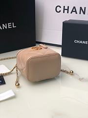 Chanel Mini Vanity Case Pink Lambskin 11x8.5x7cm - 5