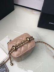 Chanel Mini Vanity Case Pink Lambskin 11x8.5x7cm - 3