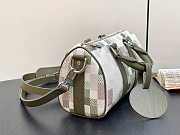 Louis Vuitton LV Keepall Bandoulière 25 Green 25x15x11cm - 6