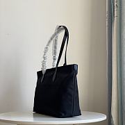 Burberry Medium Logo Nylon Black Tote 35x12x25cm - 2