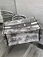 Dior Medium Book Tote White Black Toile de Jouy Scotland 36x18x28cm - 4