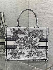 Dior Medium Book Tote White Black Toile de Jouy Scotland 36x18x28cm - 5