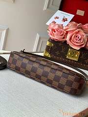 LV Pochette Monogram 21x13x3cm - 2