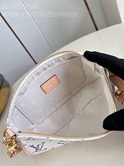 Louis Vuitton LV Pochette Accessoire White 23.5x13.5x4cm - 4