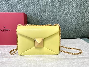 Valentino Garavani One Stud Yellow Bag 19x14x11cm