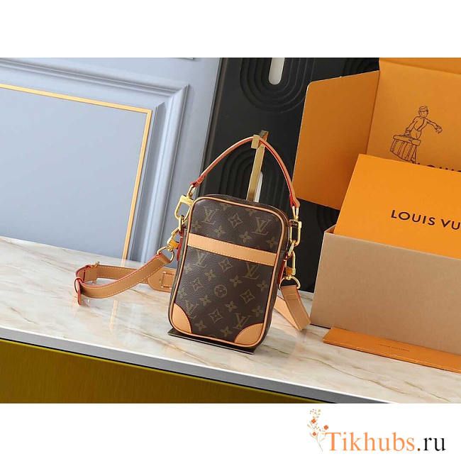 Louis Vuitton LV Danube Bag Monogram 16x21x6cm - 1