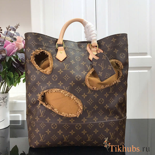 Louis Vuitton LV monogrammed Tote Bag 33x40x14cm - 1
