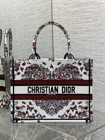 Dior Dioramour Medium Book Tote Latte Cœur des 36x18x28cm