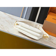 Louis Vuitton LV x TM Coussin PM White Multicolored 26x20x12cm - 5