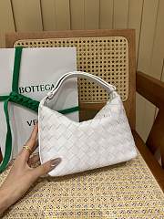 Bottega Veneta Mini Wallace Shoulder Bag White 20x13x9.5cm - 1