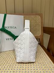 Bottega Veneta Mini Wallace Shoulder Bag White 20x13x9.5cm - 4