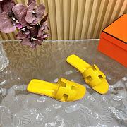 Hermes Oran Yellow Slides - 5