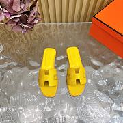 Hermes Oran Yellow Slides - 2