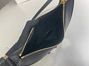 Chloe Banana Bag Black 22x10cm - 3