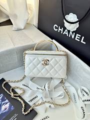 Chanel Vanity Top Handle Lambskin White 17cm - 1