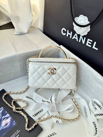 Chanel Vanity Top Handle Lambskin White 17cm