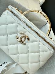 Chanel Vanity Top Handle Lambskin White 17cm - 2
