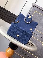 Chanel Flap Bag Blue Suede 20cm - 2