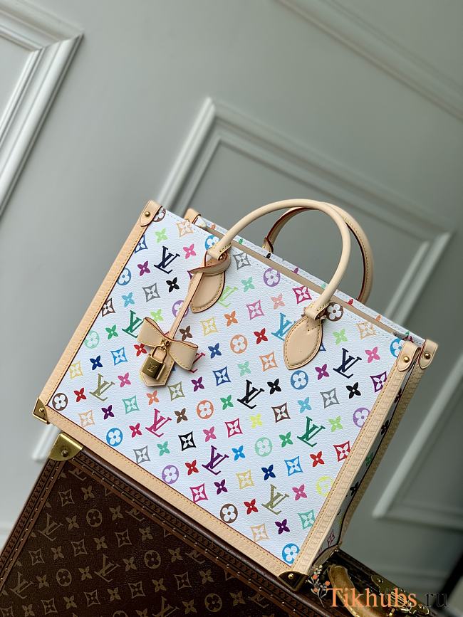 Louis Vuitton OnTheGo MM LV x TM White 35x27x14cm - 1