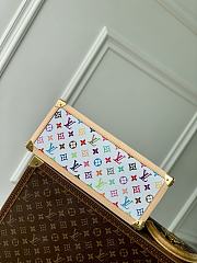 Louis Vuitton OnTheGo MM LV x TM White 35x27x14cm - 4