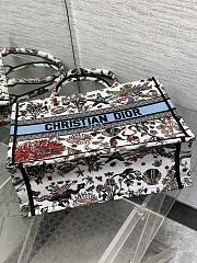 Dior Book Tote Latte Multicolor Cabinet Motif 36x18x28cm - 4