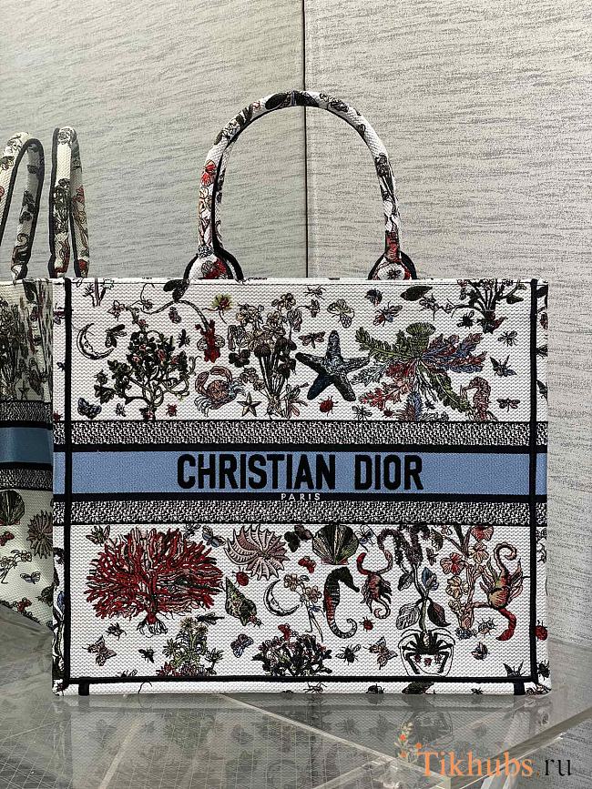 Dior Large Book Tote Latte Multicolor Cabinet Motif 42x18x35cm - 1