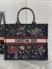 Dior Large Book Tote Black Multicolor Cabinet Motif 42x18x35cm - 1