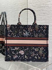 Dior Large Book Tote Black Multicolor Cabinet Motif 42x18x35cm - 2