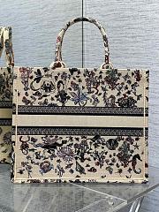 Dior Large Book Tote Beige Multicolor Cabinet Motif 42x18x35cm - 3