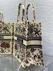 Dior Large Book Tote Beige Multicolor Cabinet Motif 42x18x35cm - 2