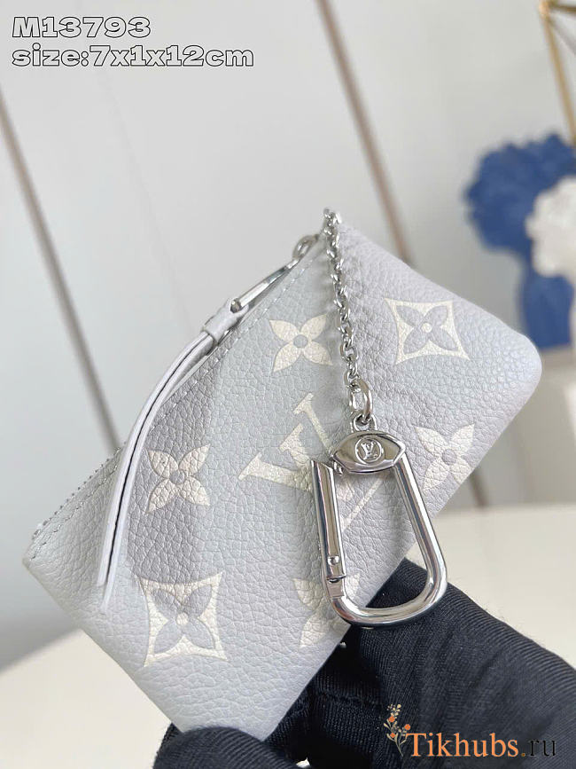 Louis Vuitton LV Key Pouch Grey 12cm - 1