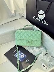 Chanel Top Handle Bag Green Lambskin 20x12.5x6cm - 1