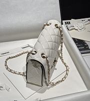 Chanel Flap Bag Lambskin White Black 23.5x16.5x6.5cm - 4