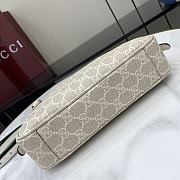 Gucci GG Emblem Small Shoulder Bag White Beige 24.5x16x5cm - 4