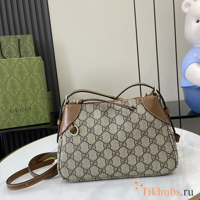 Gucci GG Emblem Small Shoulder Bag Brown 24.5x16x5cm - 1