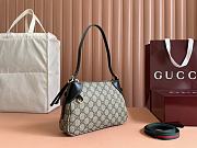 Gucci GG Emblem Small Shoulder Bag Beige Black 24.5x16x5cm - 5